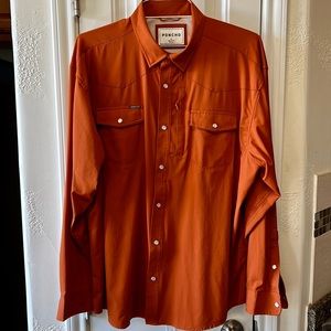 Poncho Long Sleeve XL. NWOT. Hook ‘Em!